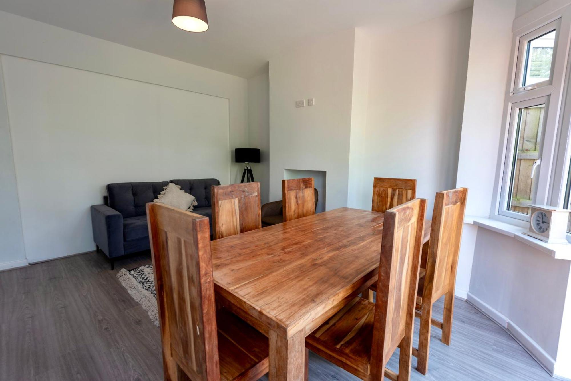 Single Room In Brand New 5 Bedroom Home BW Room 2 Солігалл Екстер'єр фото
