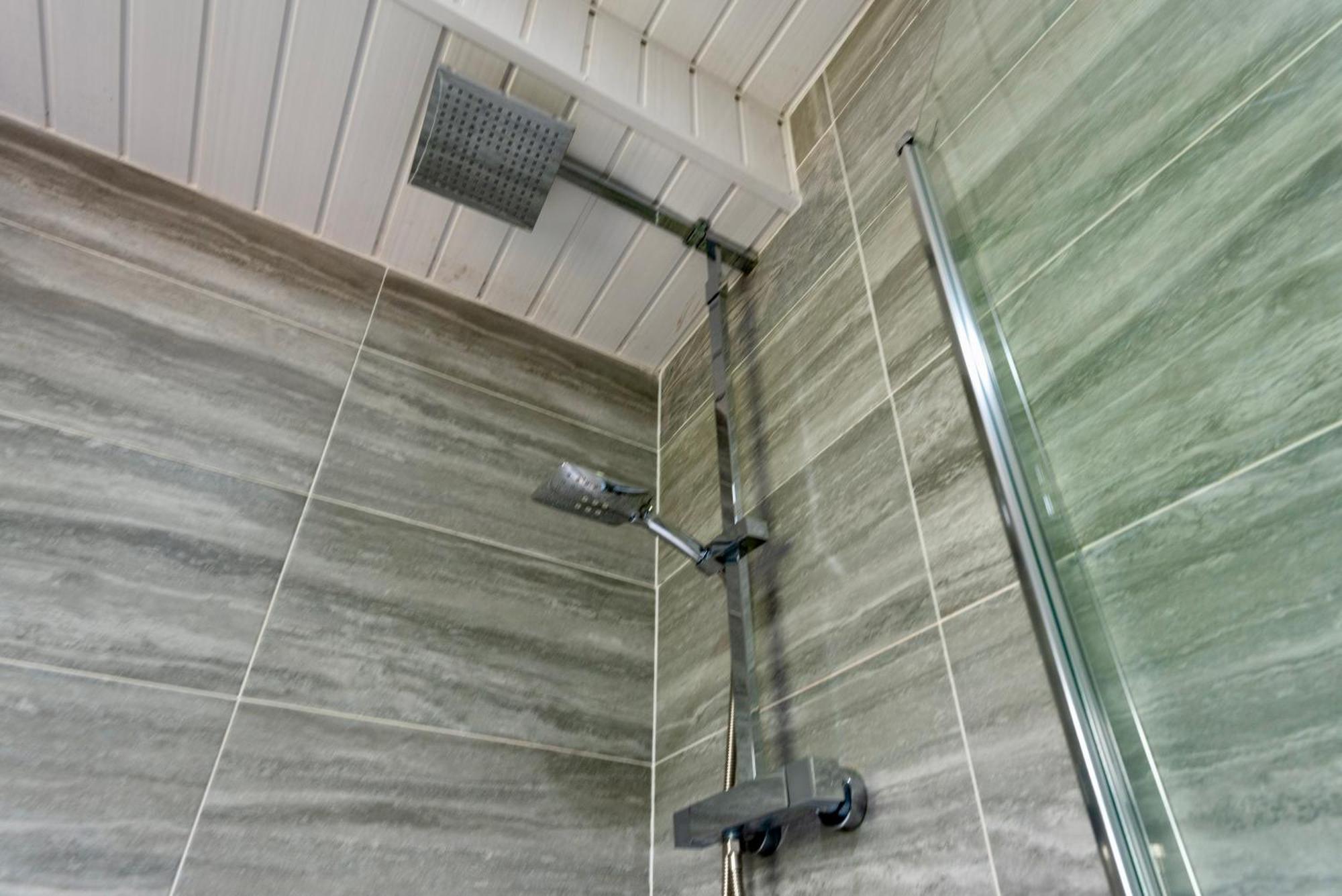 Single Room In Brand New 5 Bedroom Home BW Room 2 Солігалл Екстер'єр фото